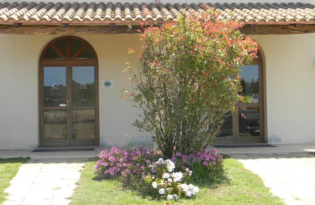Hotel Sport Village Iglesias Buitenkant foto