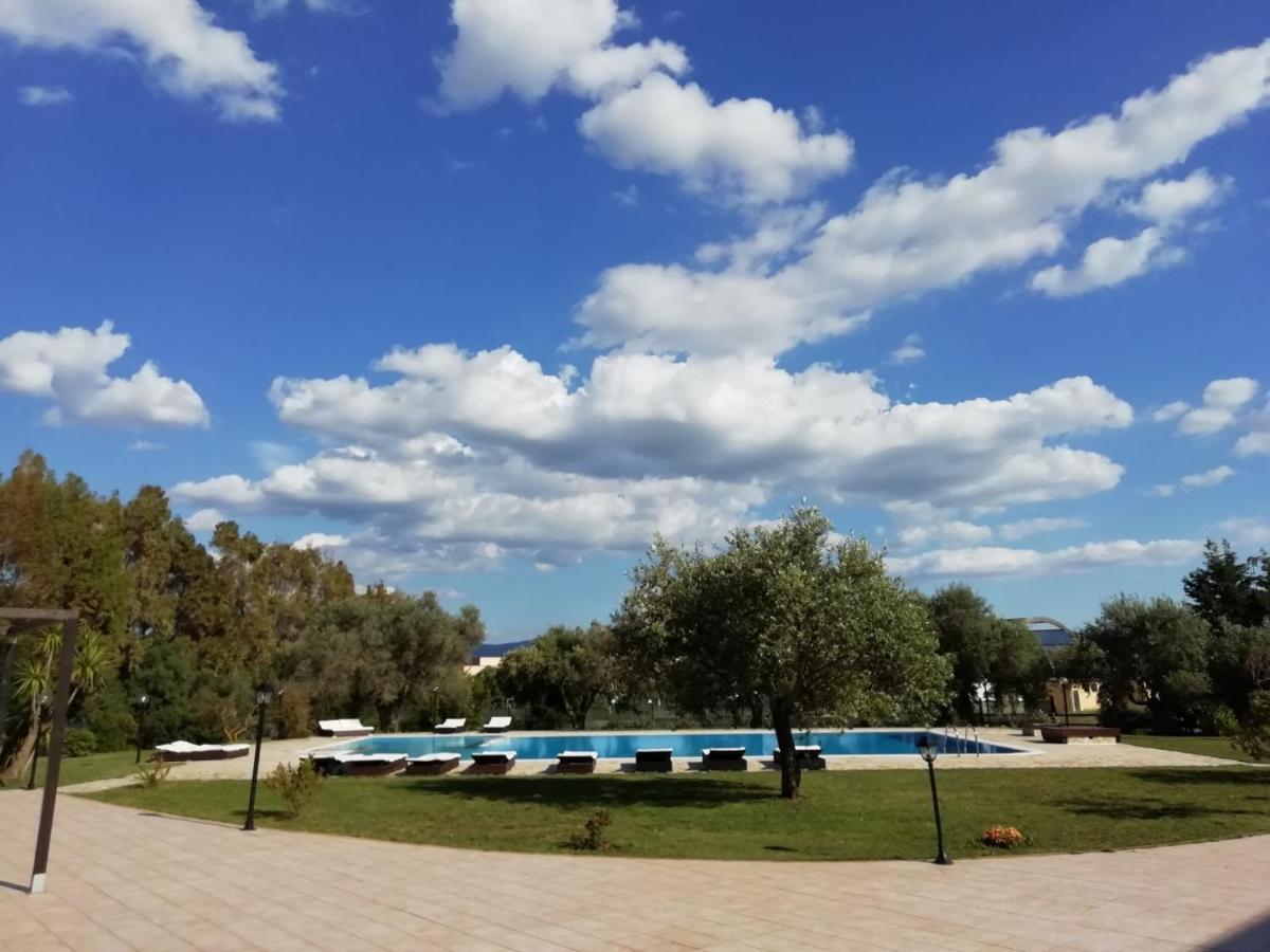 Hotel Sport Village Iglesias Buitenkant foto