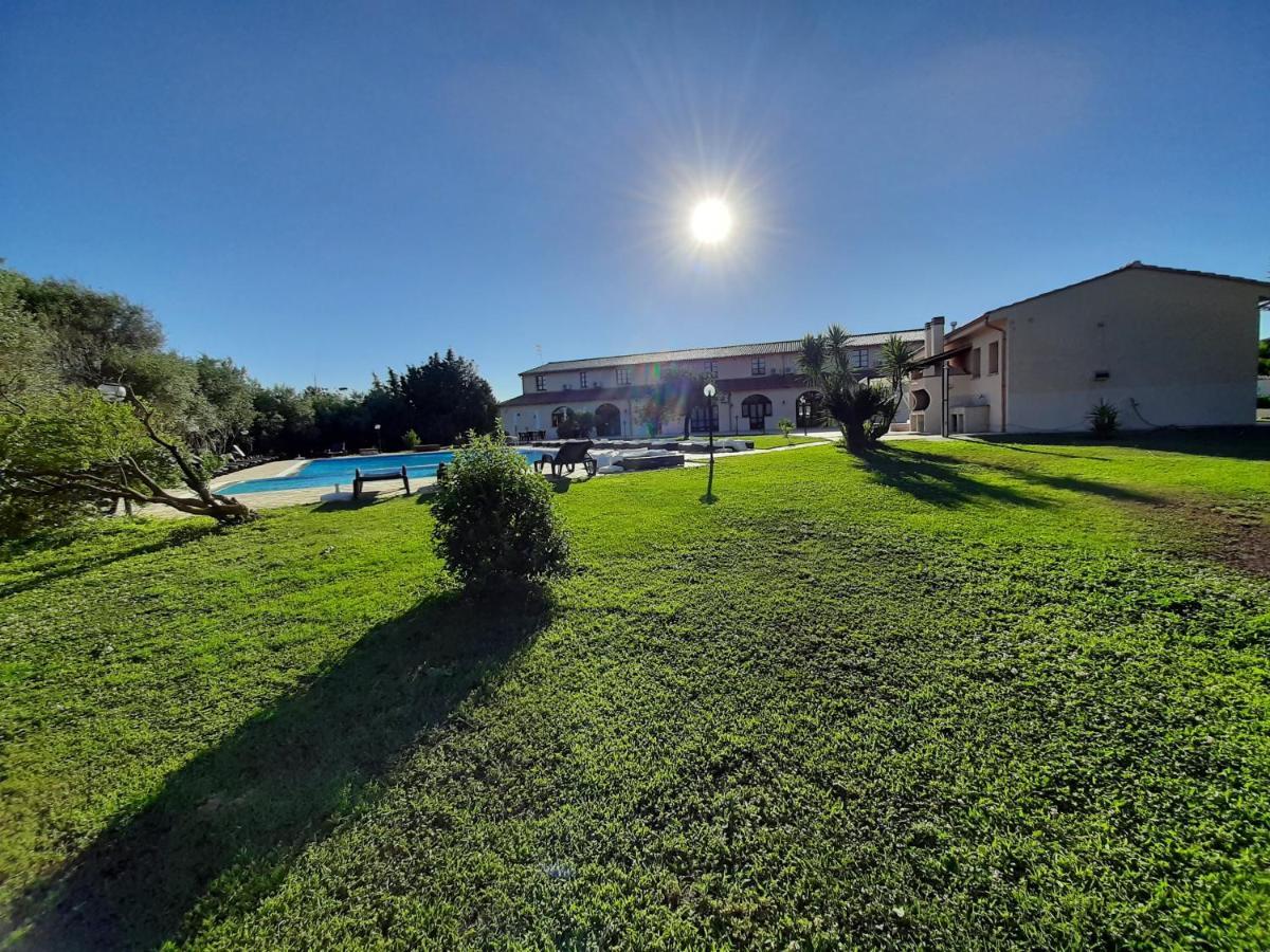 Hotel Sport Village Iglesias Buitenkant foto
